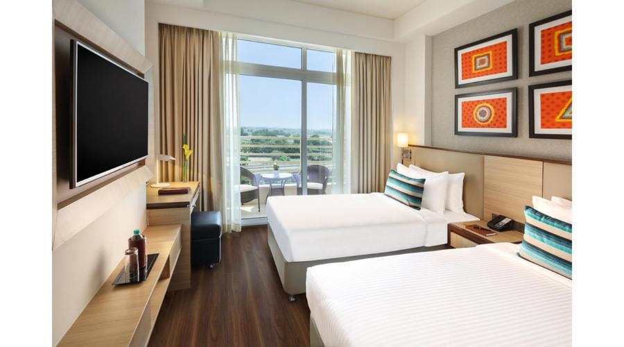 Sandal Suites By Lemon Tree Hotels Noida Dış mekan fotoğraf