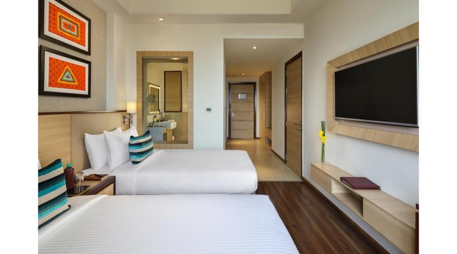 Sandal Suites By Lemon Tree Hotels Noida Dış mekan fotoğraf