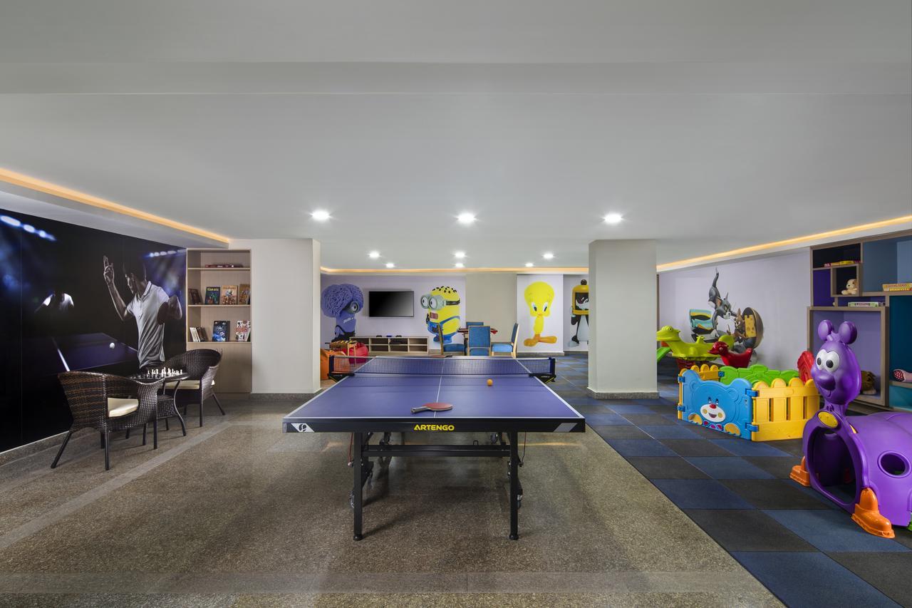 Sandal Suites By Lemon Tree Hotels Noida Dış mekan fotoğraf