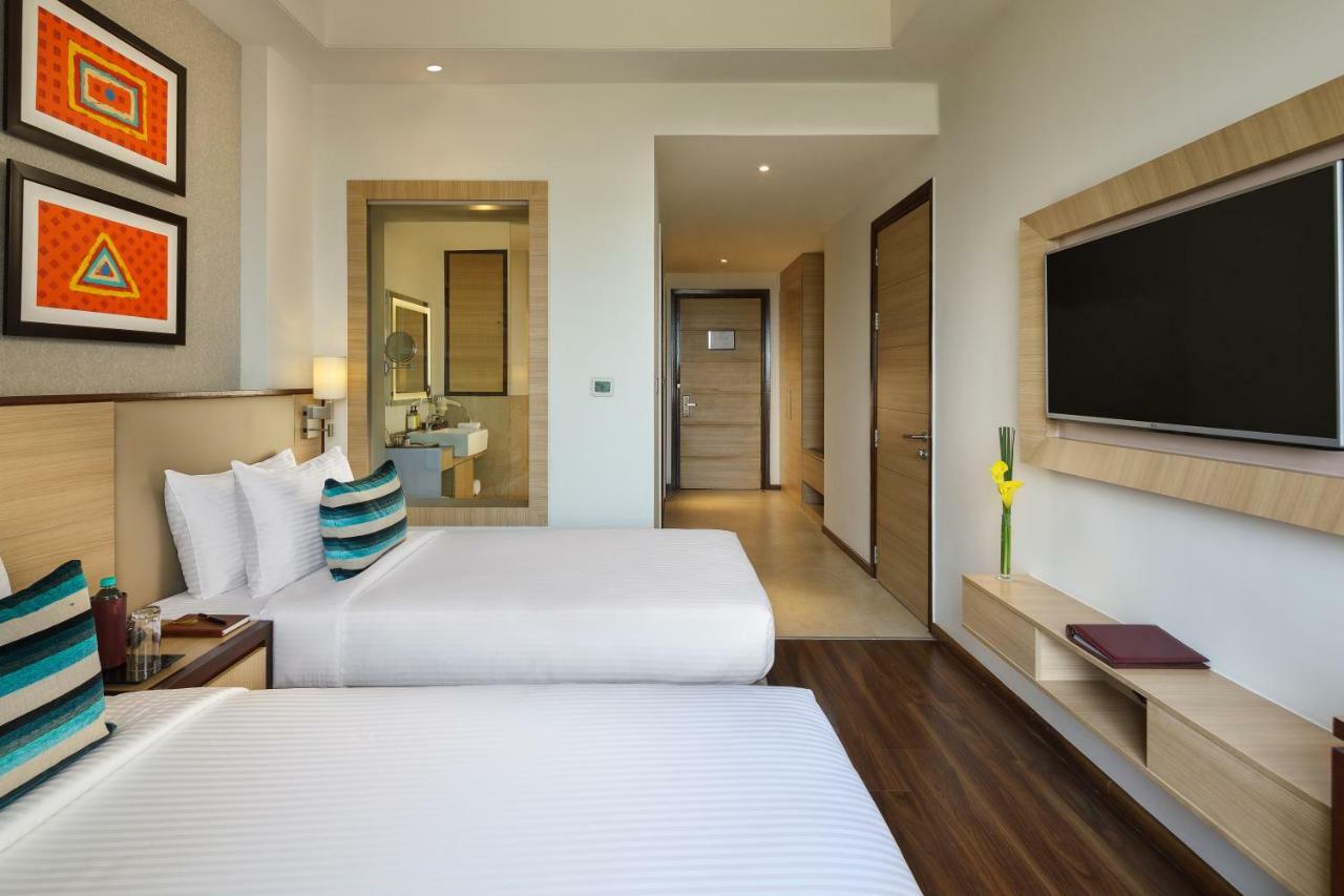 Sandal Suites By Lemon Tree Hotels Noida Dış mekan fotoğraf